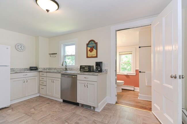 Building Photo - WINTER RENTAL: Squam Light