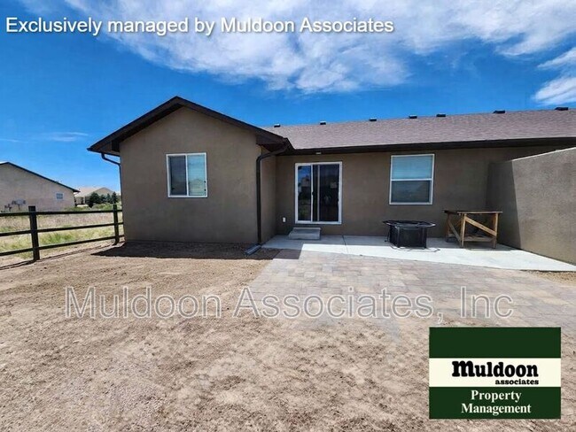 Building Photo - 251 W Acorn Dr