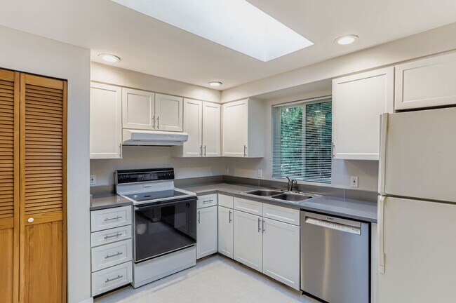Building Photo - Beautiful Redmond Home Near Microsoft and ...