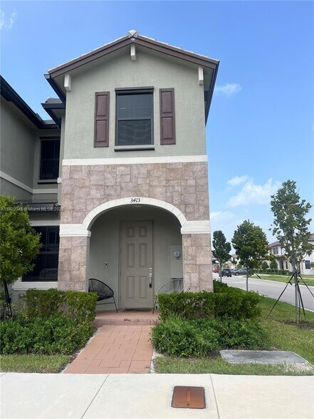 Primary Photo - 3413 W 113th St