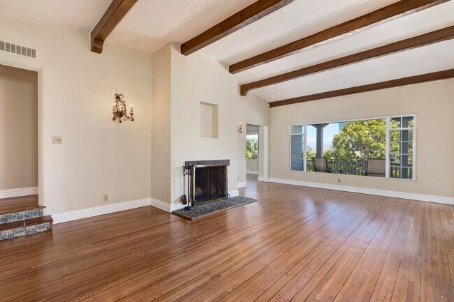 Building Photo - Classic Spanish Elegance Steps from Beverly Hills