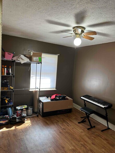 Building Photo - 1275 Farley Dr