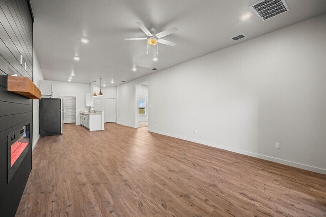 Building Photo - 4106 Trenton Ave