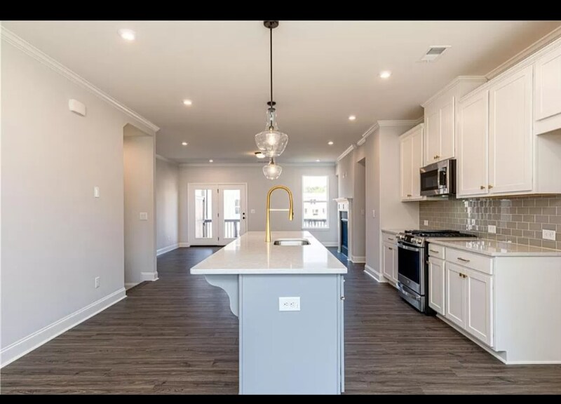 Building Photo - 913 Colton Dr