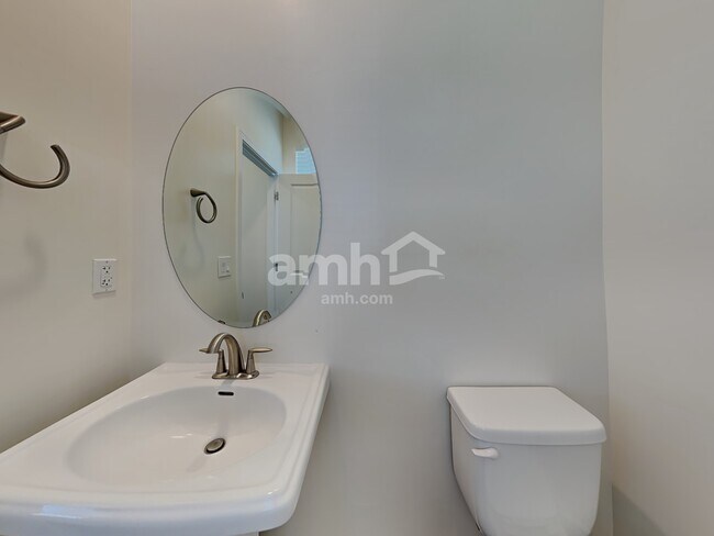 Building Photo - 2308 E Tumbleweed Rd