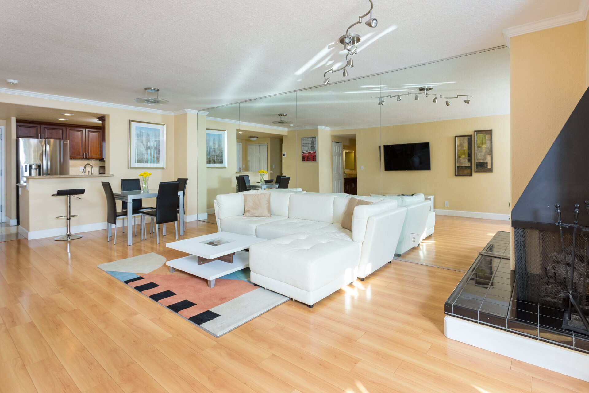 Building Photo - 1777 Larimer St