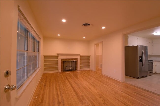 Building Photo - 2509 Givens Ave