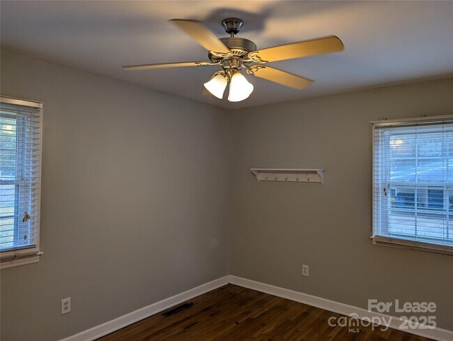 Building Photo - 155 Hamptons Cove Rd