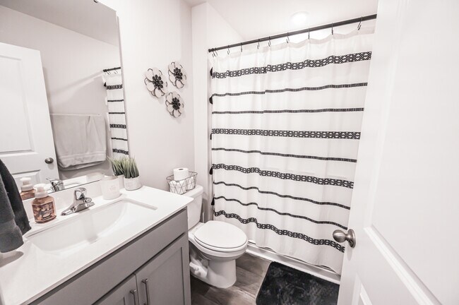 Building Photo - 4013 Calabash Ct