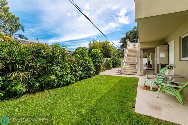 Building Photo - 2131 NE 40th Ct