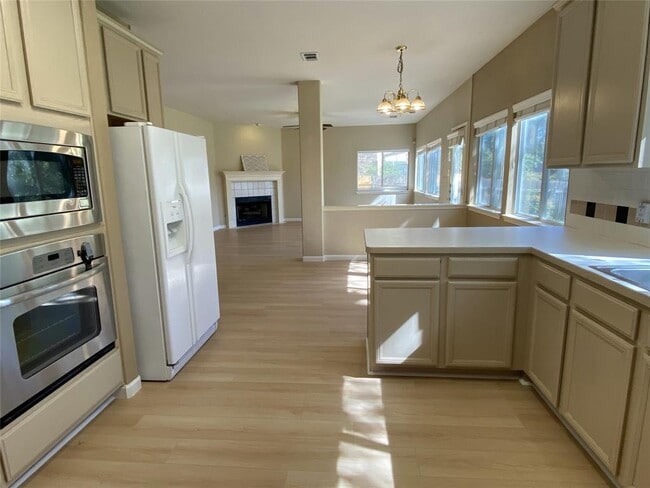 Building Photo - 5817 Miramonte Dr