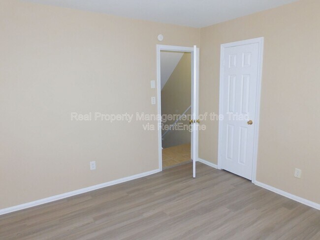 Building Photo - 4302 Parker St