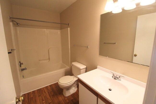 Building Photo - 577 Pheasant Run Cir