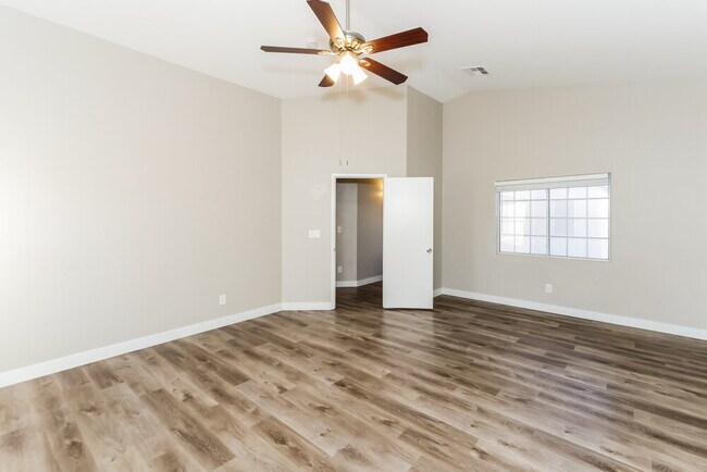 Building Photo - 8911 Deep Ridge Ct