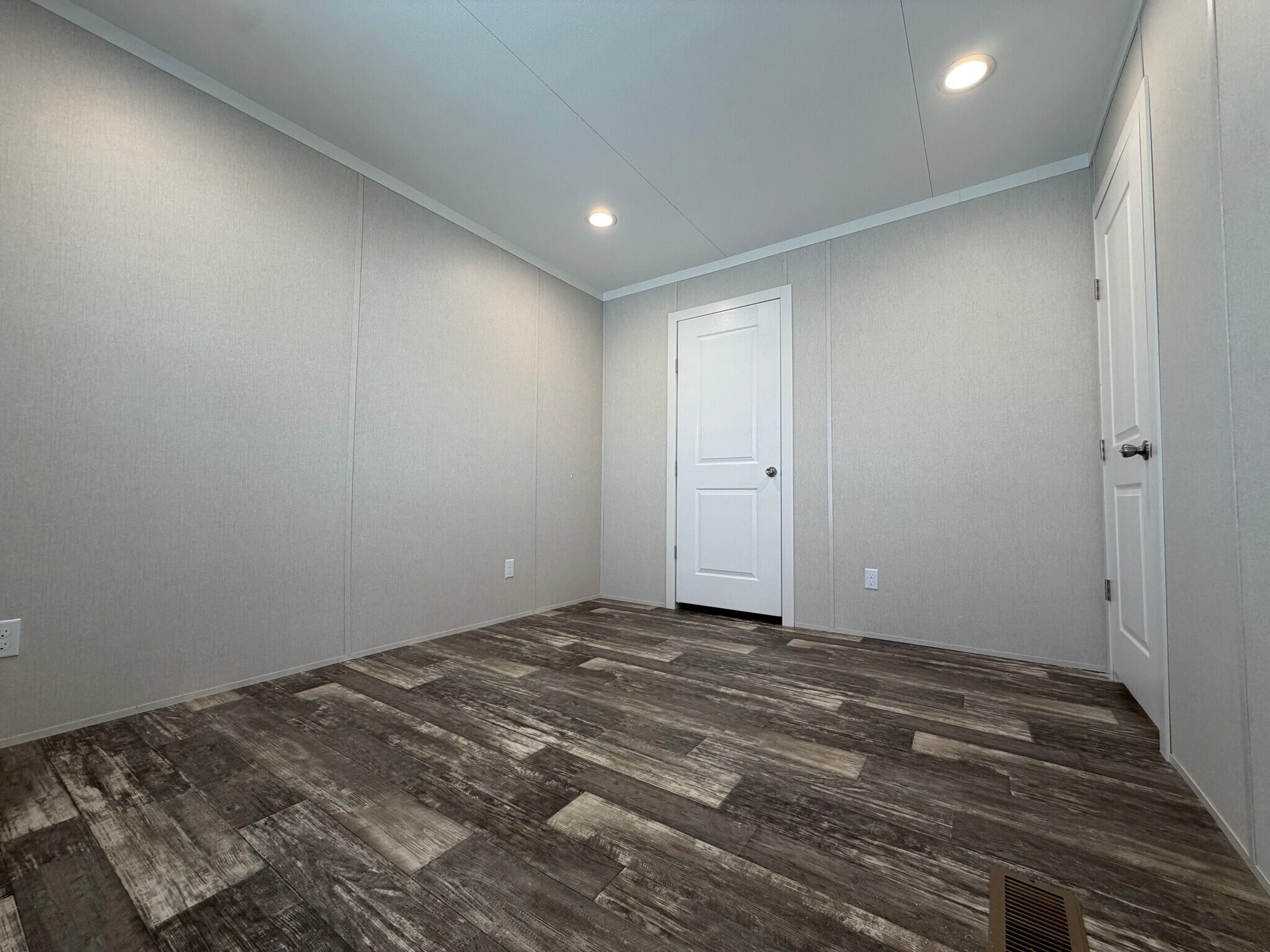 Building Photo - 709 N Collins Fwy