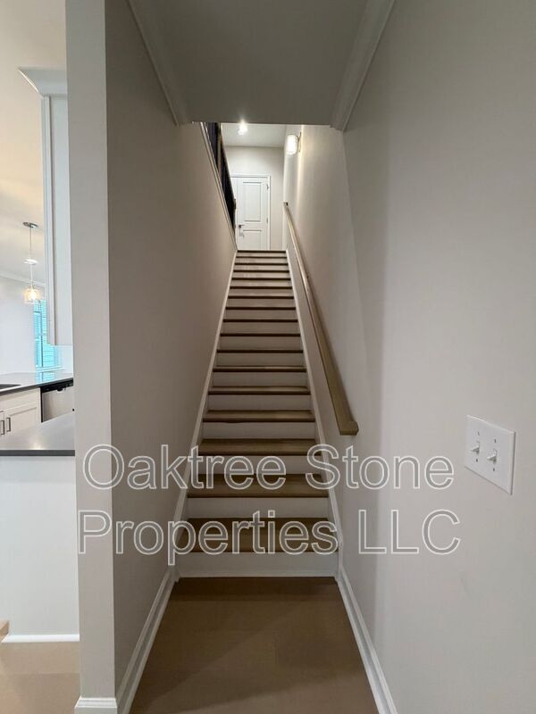 Building Photo - 1973 Hollywood Rd