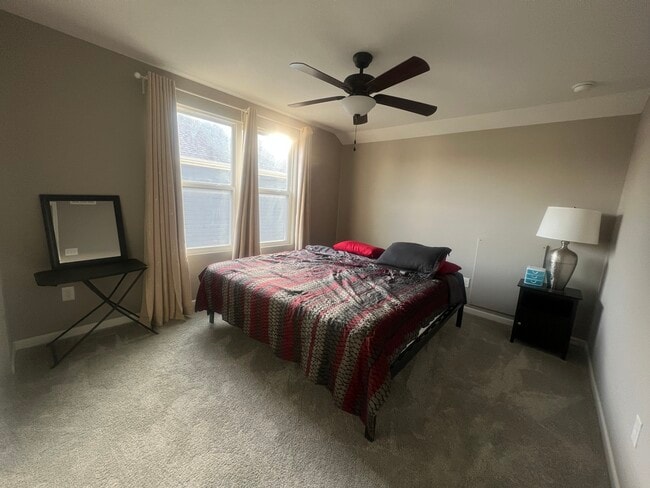 Building Photo - 6711 Rocky Ridge Dr