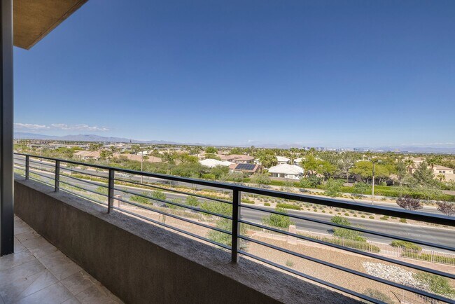 Building Photo - 55 or Older - Guard Gated Community in Sum...