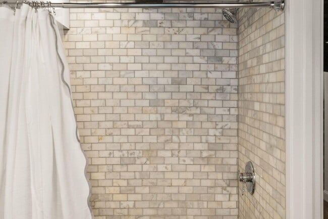 Building Photo - 503 S 3rd St