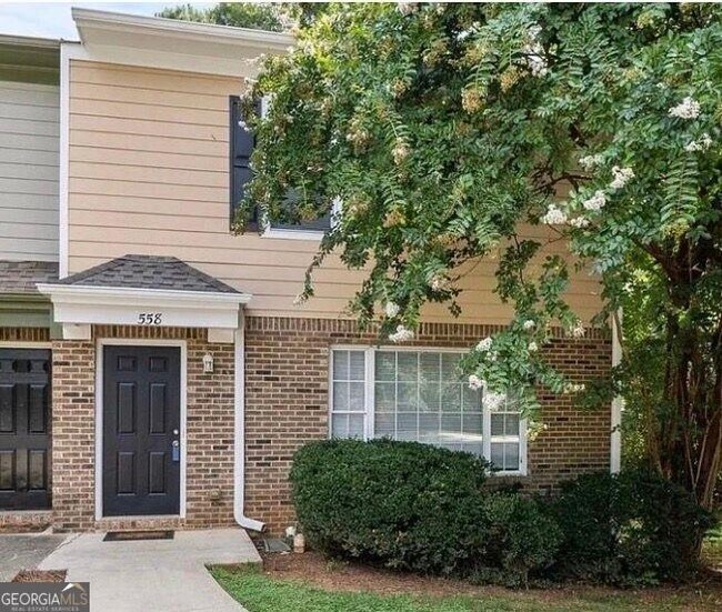 Building Photo - 558 Manning Rd SW