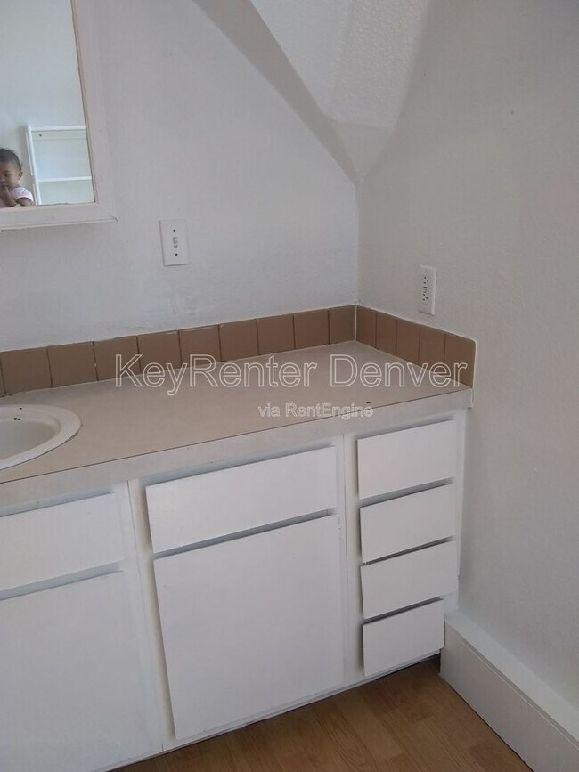 Building Photo - 1118 6th St