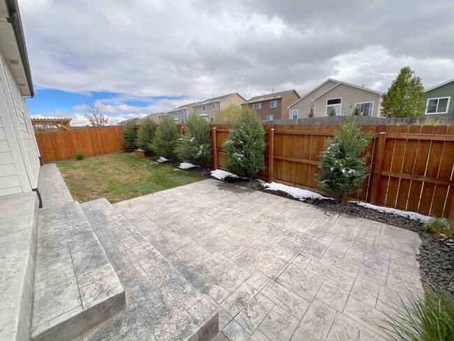 Building Photo - 3 Bedroom Home Available Near N Powers Blvd & Dublin Blvd!