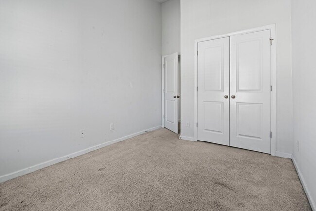Building Photo - 1117 Fairway Ln