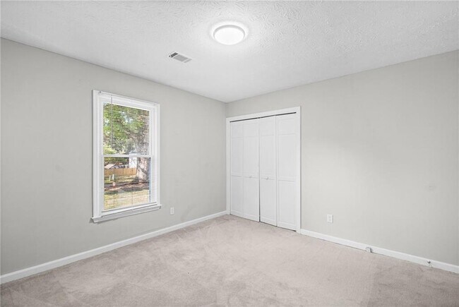 Building Photo - 1194 Meadow Oaks Dr NW