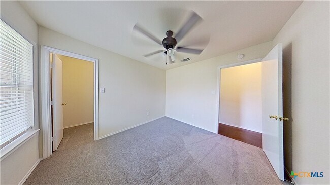 Building Photo - 126 Sylvan St