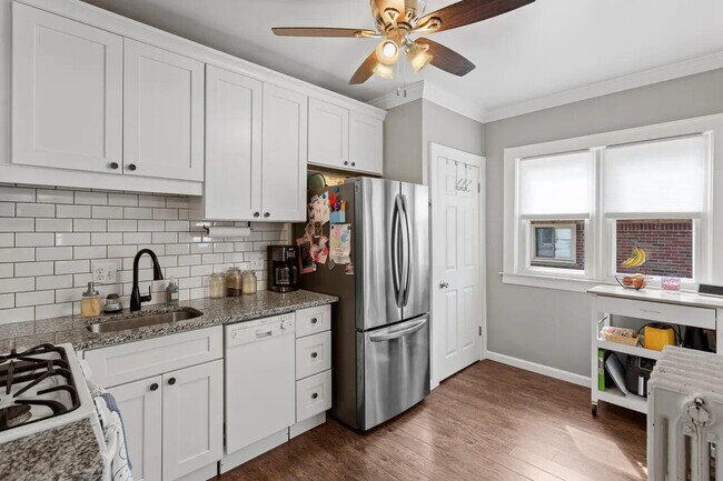 Building Photo - 22713 Lanse St