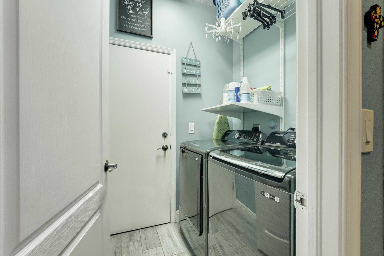 Building Photo - 5959 Durango Dr