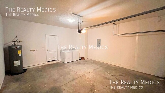 Building Photo - 12811 Moss Park Ridge Dr