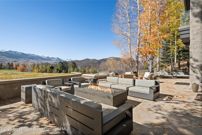 Building Photo - 75 McLain Ct