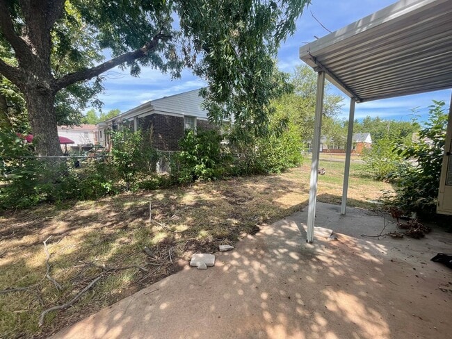 Building Photo - 3 Bedroom Midwest City Home! - Move in Deposit Free! (If Qualified)