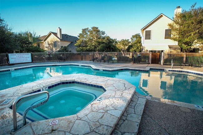 Building Photo - 11901 Swearingen Dr