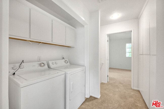 Building Photo - 8741 Darby Ave