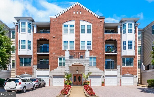 Building Photo - 5900 Great Star Dr