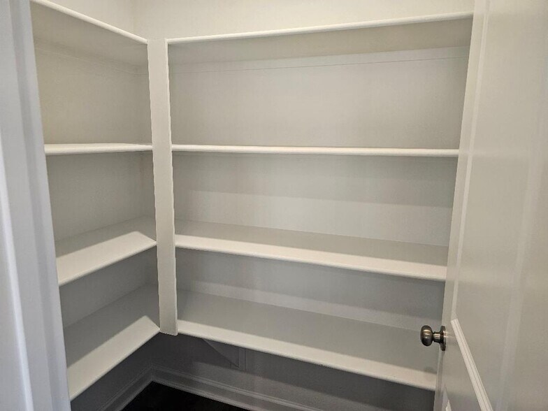 Building Photo - 1724 Diablo Dr