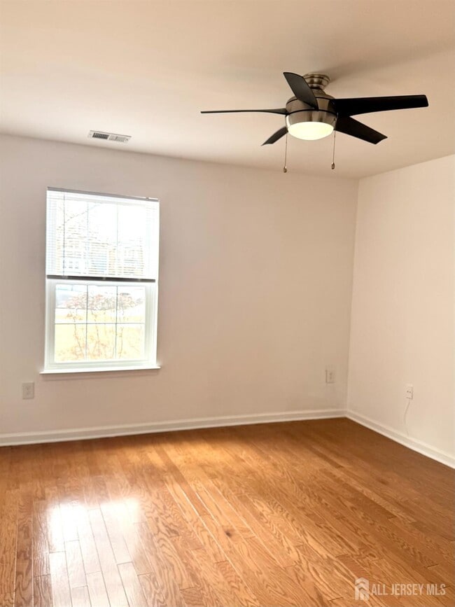 Building Photo - 202 Pennsylvania Way