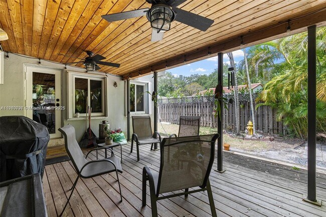 Building Photo - 2431 Overbrook St