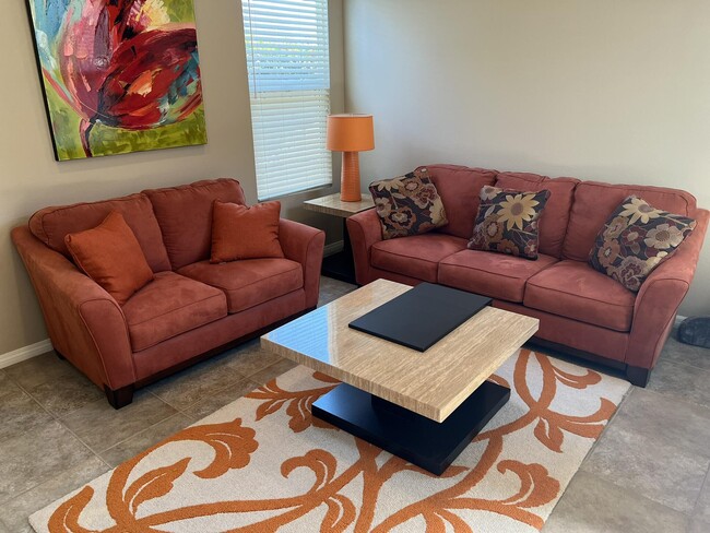 Building Photo - 59 Shoreline Dr