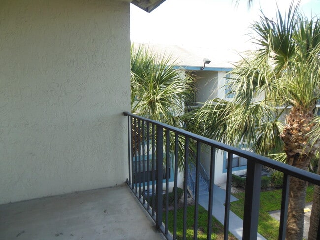 Building Photo - 728 Executive Center Dr