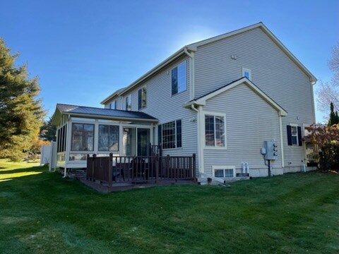 Building Photo - 8 Thrush Ln