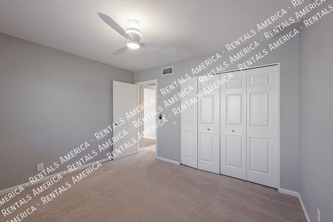 Building Photo - 1360 W Esplanade St