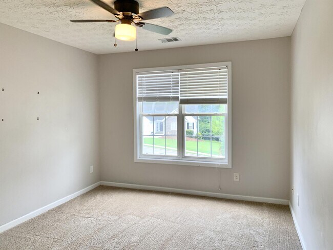 Building Photo - 4442 Keenly Valley Dr NE