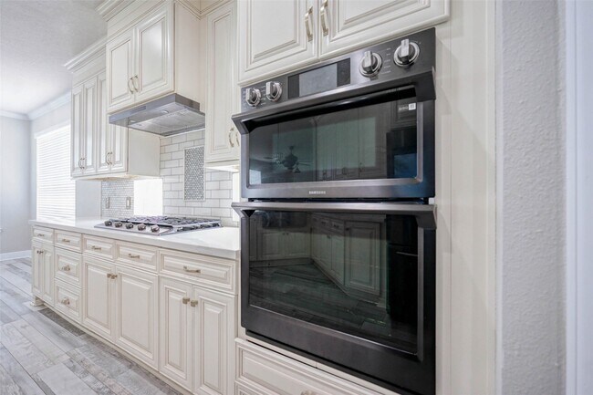 Building Photo - 6227 Presidio Canyon Dr