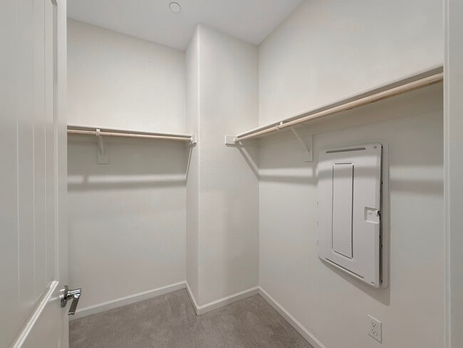 Building Photo - 262 Agustin Narvaez St