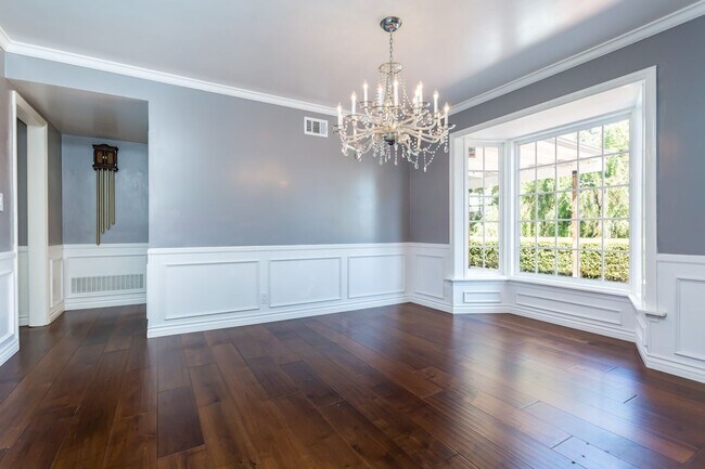 Building Photo - Georgian Colonial in Mt Helix