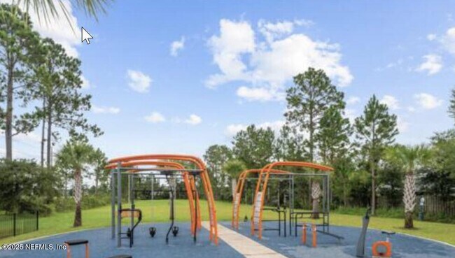 Building Photo - 10406 Benson Lake Dr