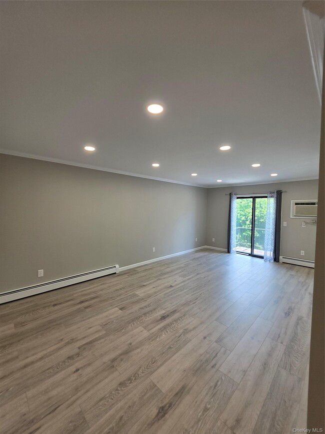 Building Photo - 2104 Cherry Hill Dr